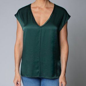 Heather Luster V Neck **LIGHT BLUE**